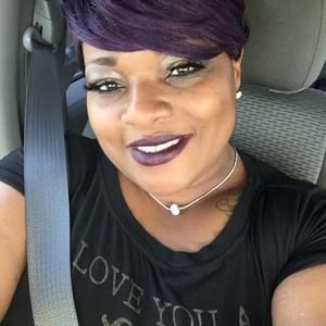 Meet your Posher, Cassandra